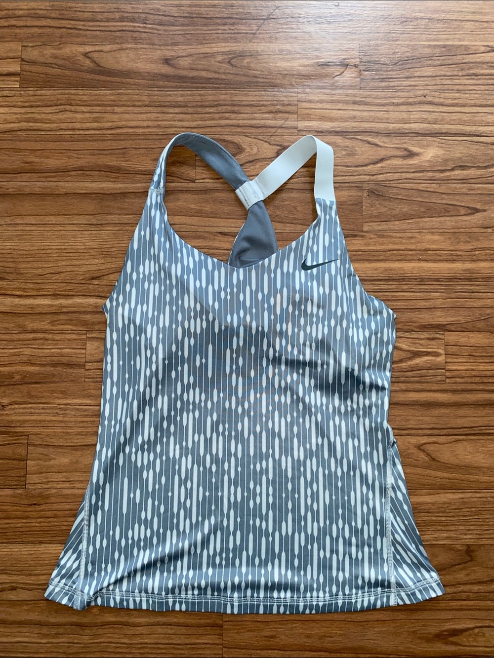 Nike Women’s Gray Patterned Racerback Tank